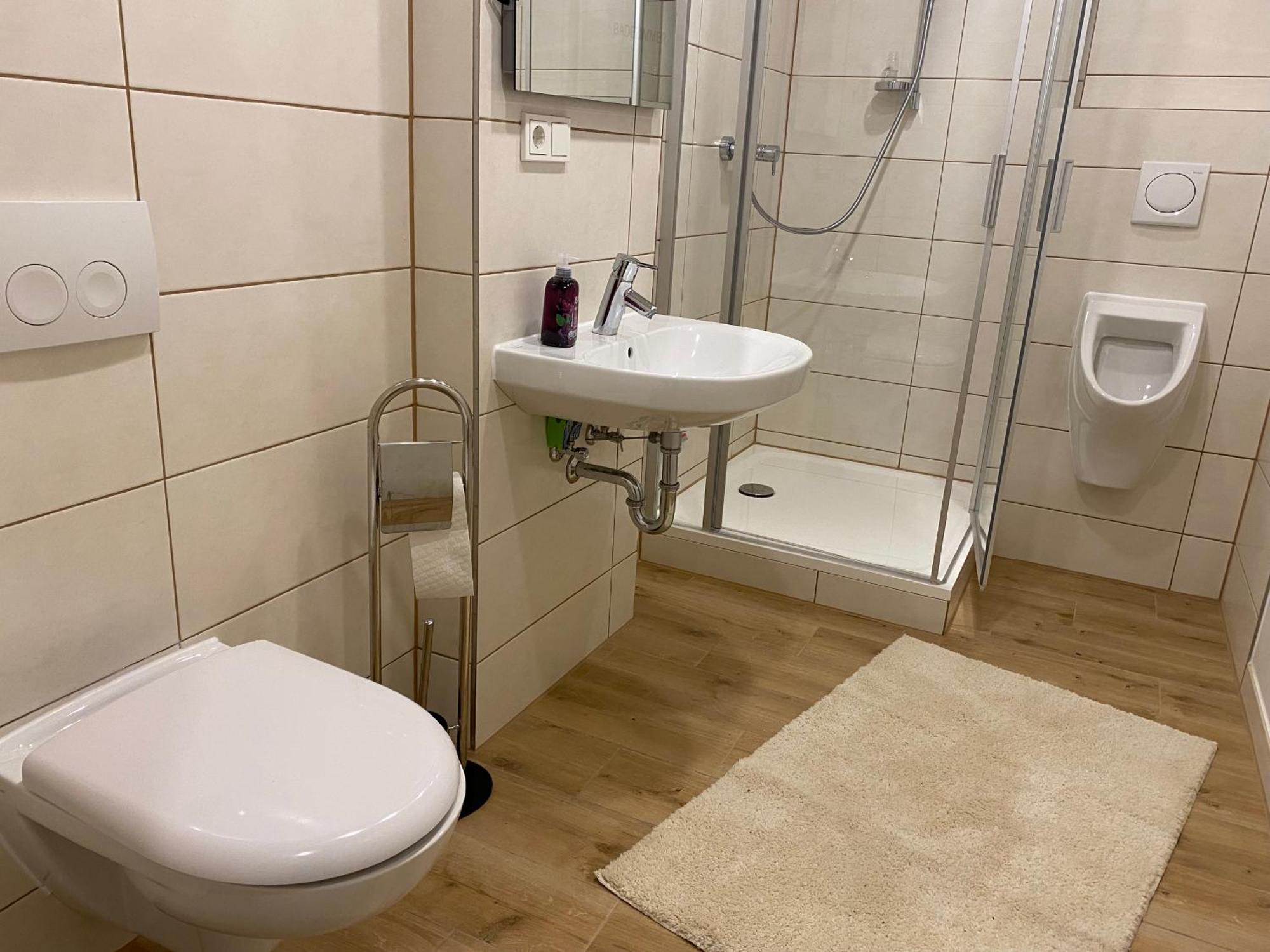 Pier 1 Bis 4 Gmuetliche Mit Boxspringbett *