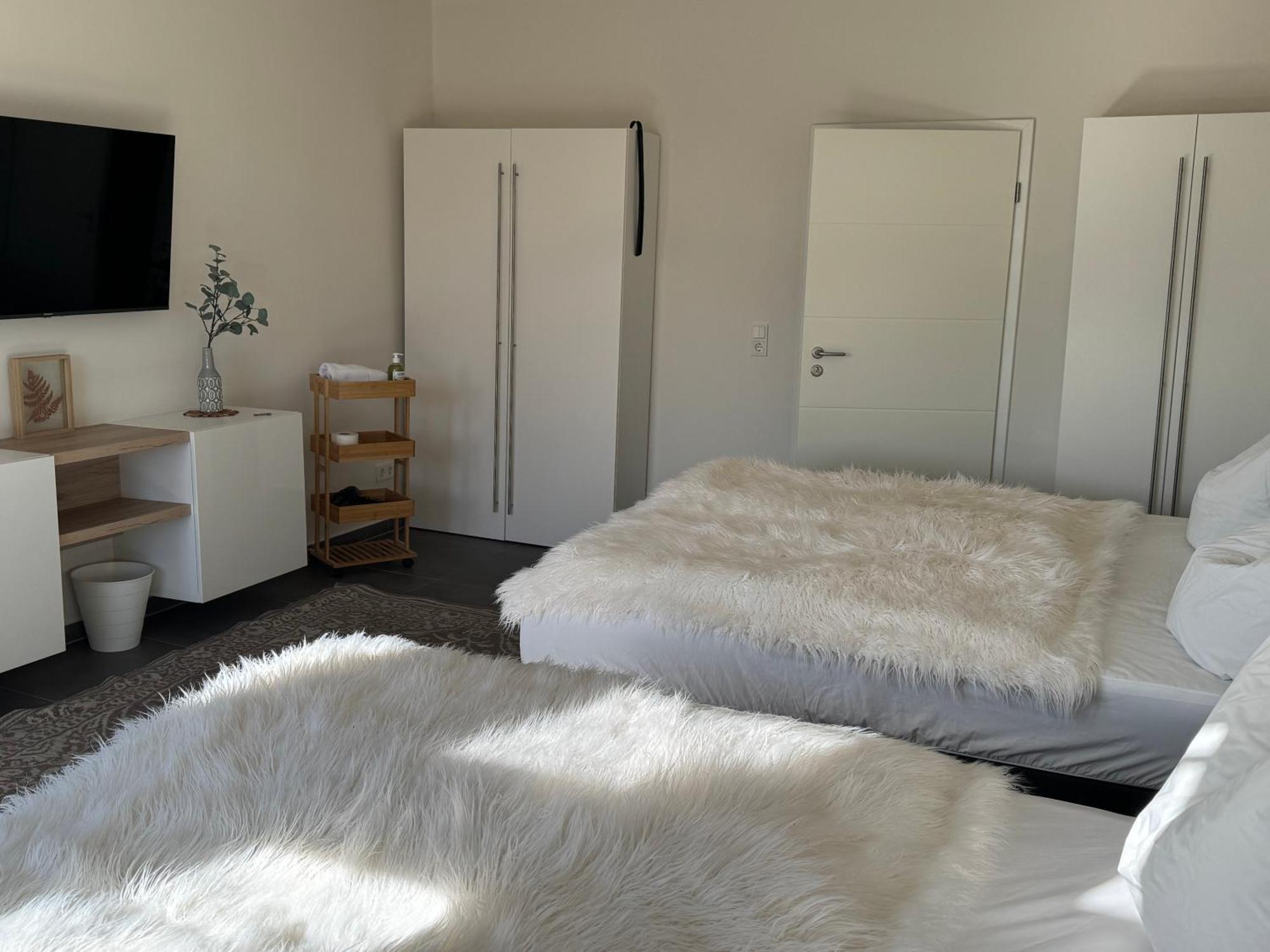Pier 1 Bis 4 Gmuetliche Mit Boxspringbett Privatunterkunft Cuxhaven